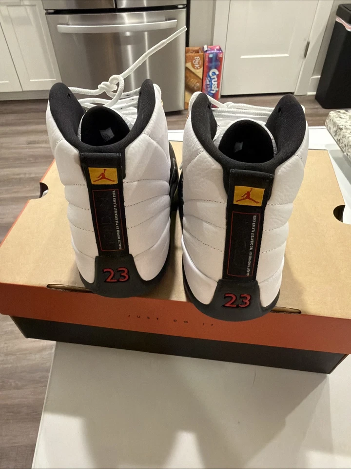 Air Jordan 12 Retro 2025 Taxi 10.5 Foto 3 de 4