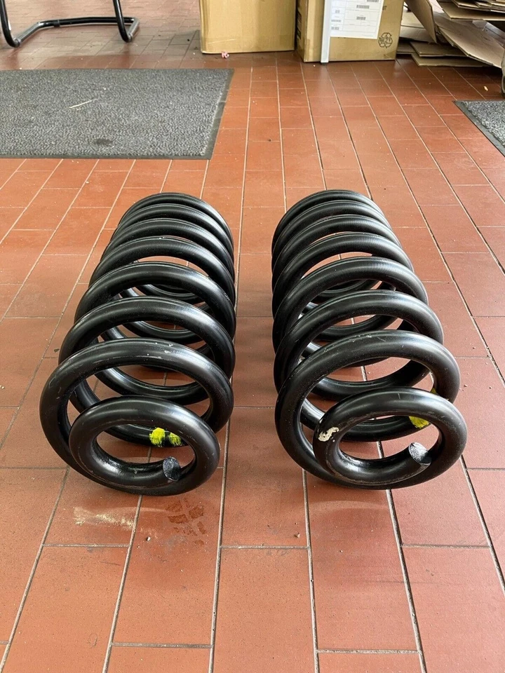 2x Original Unimog Federn hinten Mercedes Benz Spiralfeder Schraubenfeder - Bild 4 von 4