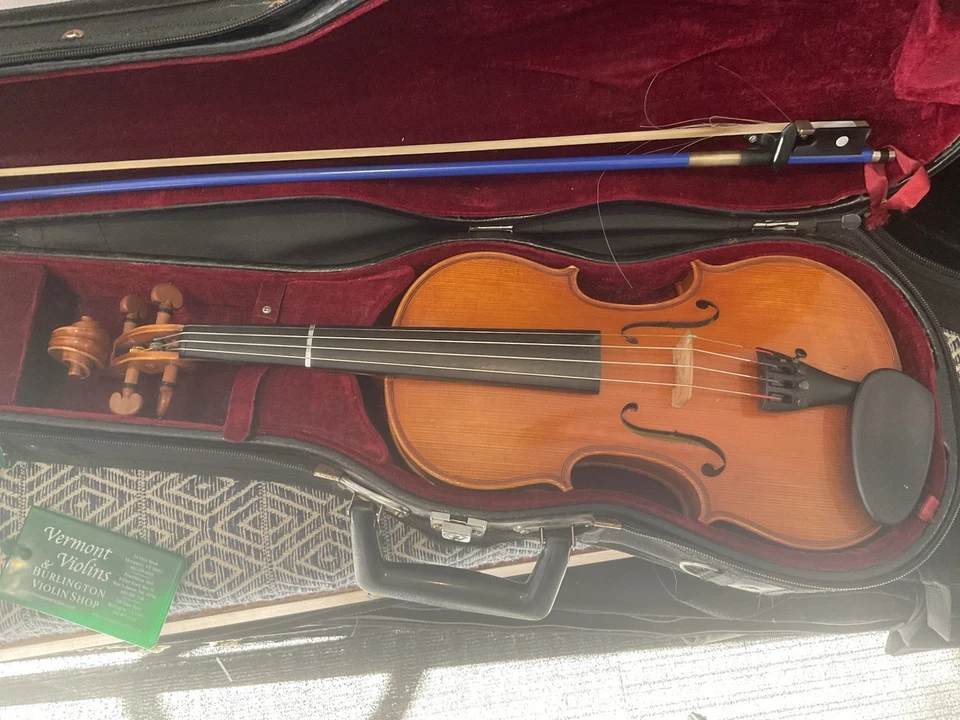 Andreas Eastman Violins 200 Series. 1/2 And 4/4 - Image 2 of 4