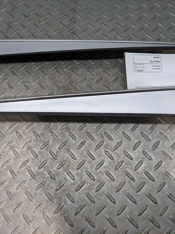 Par de pilares de parabrisas trasero derecho y derecho Acura TL 2009-2011 1144469 Foto 3 de 4