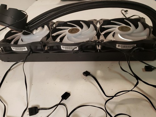 MSI MAG CORELIQUID 360R V2 78.73 CFM Liquid CPU Cooler - Afbeelding 19 van 21
