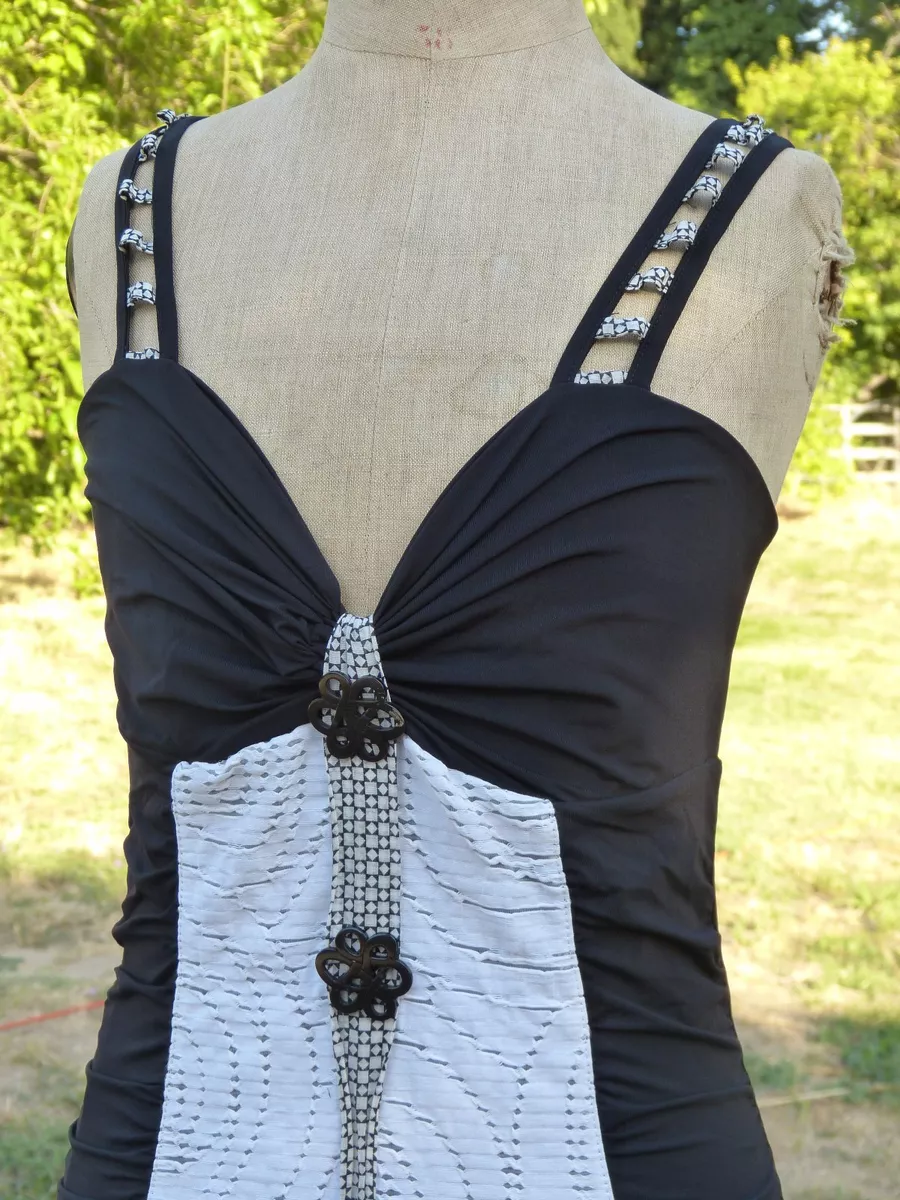 ROBE NOIRE ET BLANCHE SAVE THE QUEEN 70 SOIE T M F 36 38 I 40 42 TTTBE