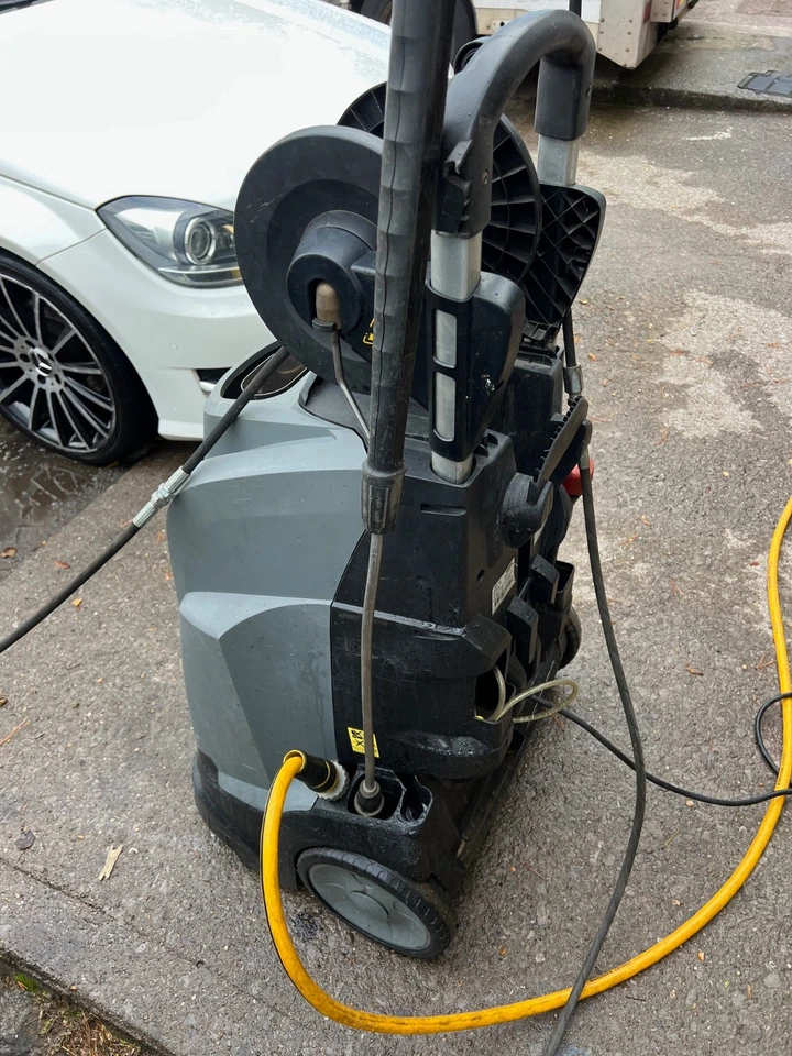 Karcher HDS 5/11 UX Hot & Cold  Washer - Image 4 of 4
