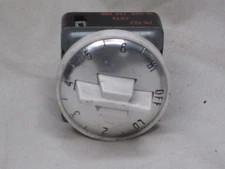 vintage CH-152 4W76 15 AMP 120VAC temperature switch controller HI LO Chromalox