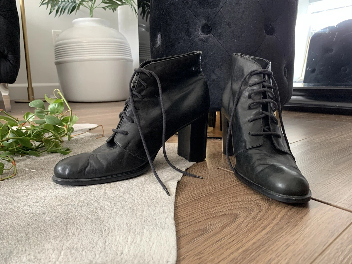 90s lace store up boots