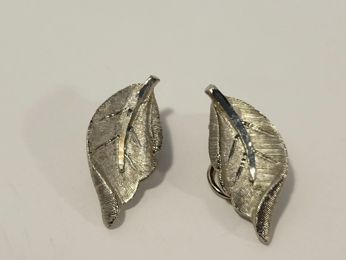 Bsk leaf earrings sale