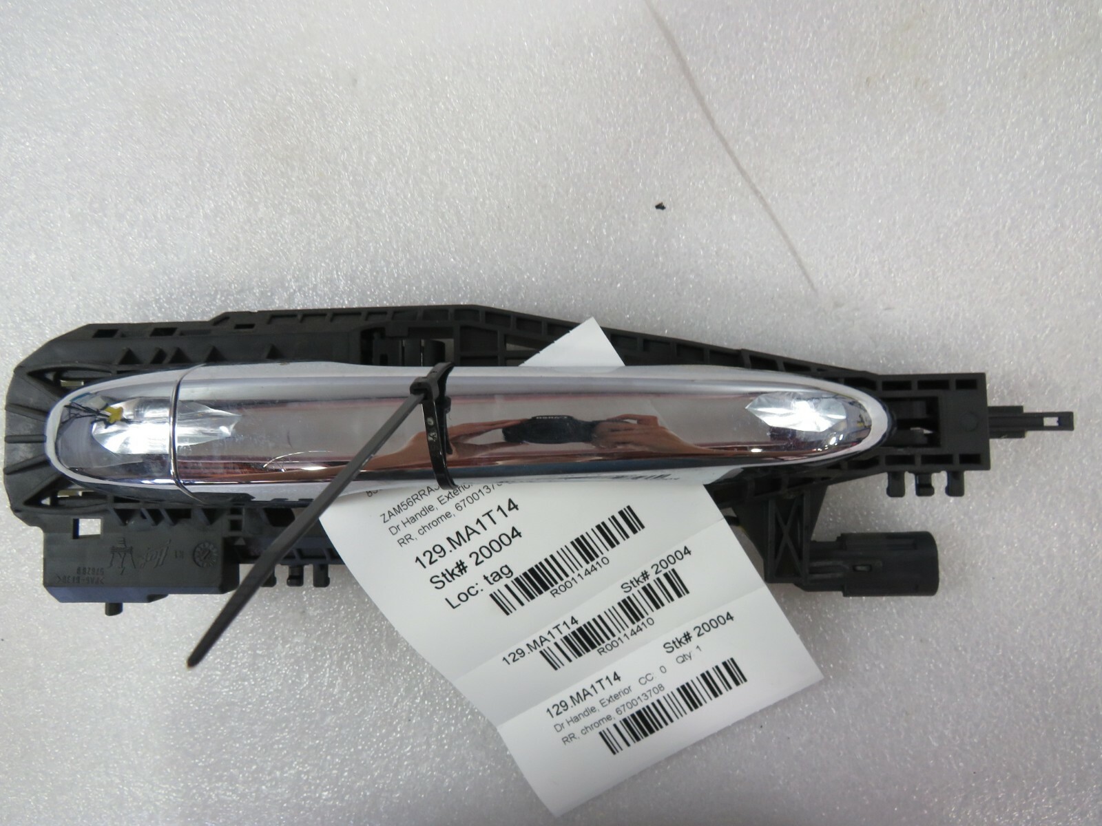 2014 Maserati Quattroporte, Right Rear Door Handle, Used, P/N 670013708