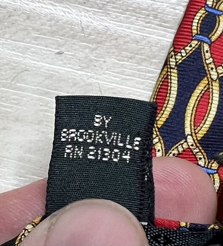 Brookville Lord Taylor Tie Silk Geometric Red Gold Designer Luxury 57.5”x3.75” - Picture 12 of 14