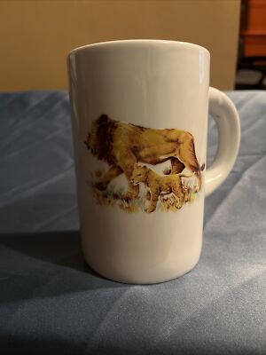 Schumann Arzber Germany Bavaria/ 16 oz mug/ golden crown/ Lion