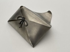 Porte lettre étain signé Jean Goardere vintage