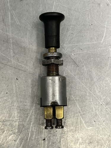 Landrover Series 2 Dash Switch - Picture 4 of 7