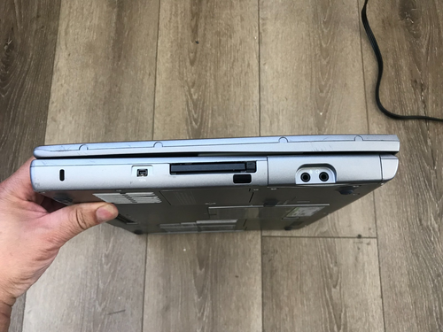 Dell Latitude D510 14" Intel Pentium M 1,60 GHz 1 GB RAM 80 GB HDD Win XP PRO - Foto 14 di 15