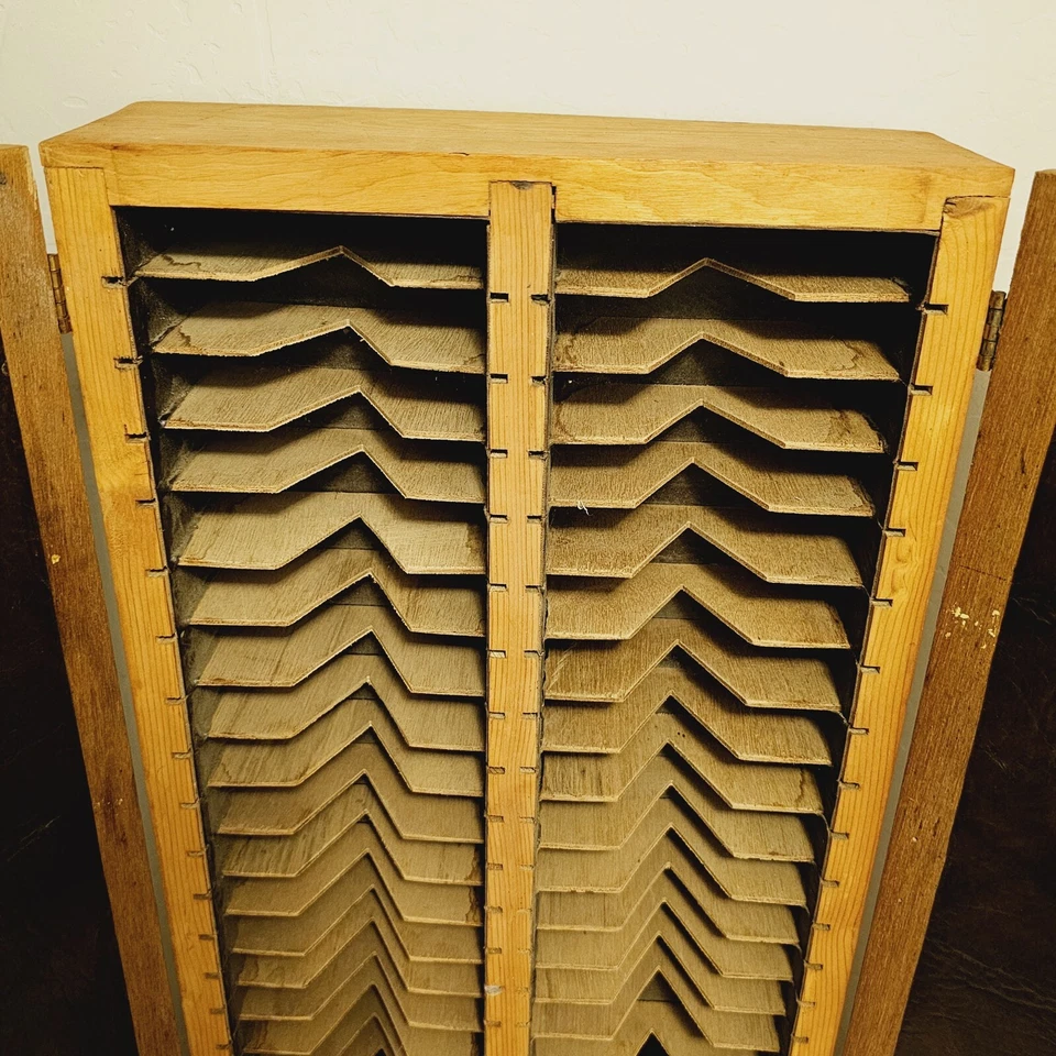 Gabinete de cinta de casete de colección 38 madera cuero latón único 20x11x5" California EE. UU. Foto 3 de 4