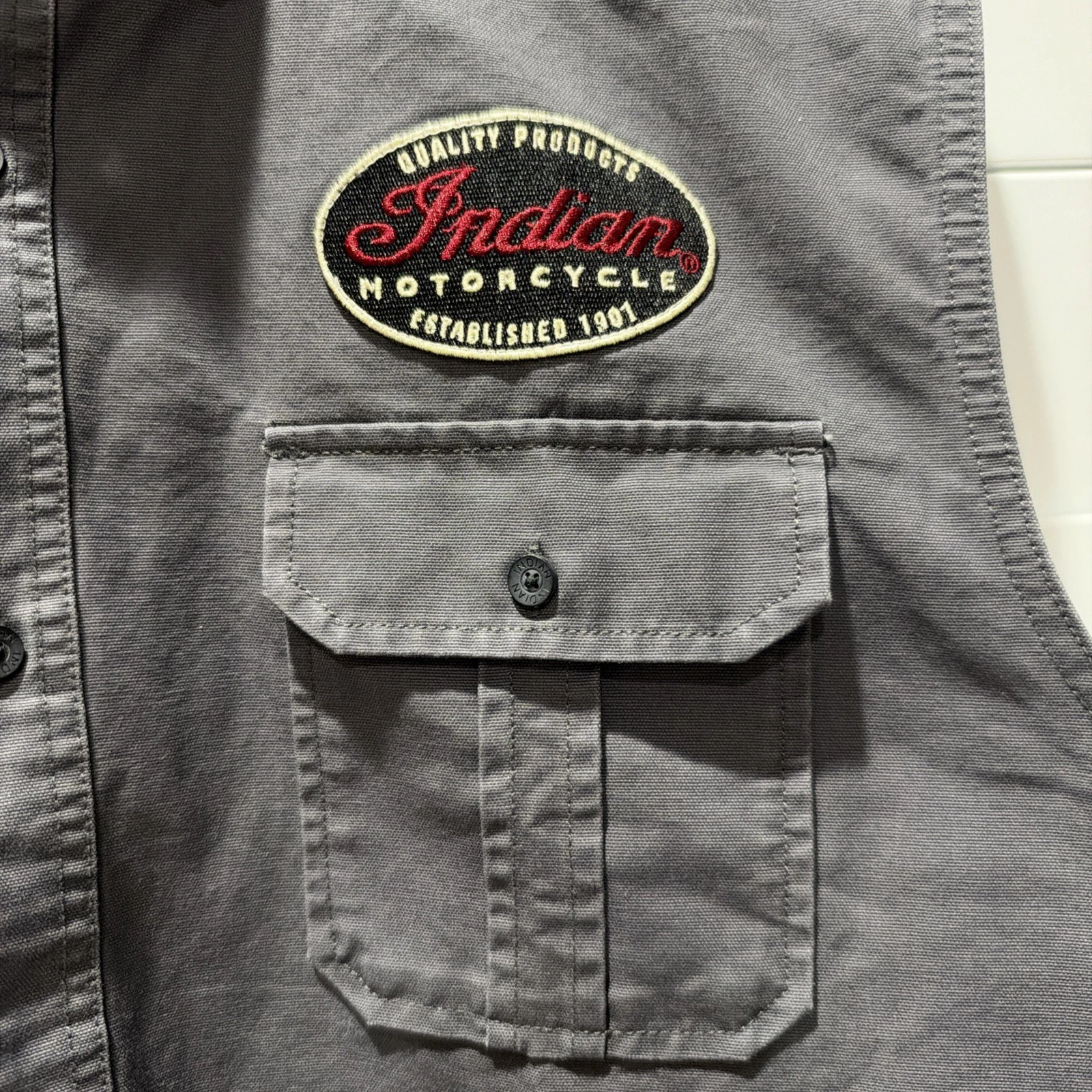 Indian Motorcycle Men's Gray Button Front Vest XL Embroidered Official Licensed - product detail image 3