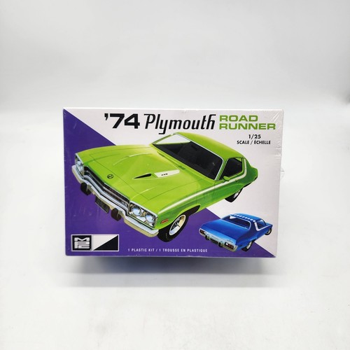 MPC 1/25 1974 Plymouth Road Runner Scale Plastic Model Kit 920 New Sealed