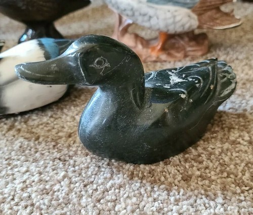VINTAGE LOT OF 12 MINIATURE DUCK, Glass, Ceramic,RESIN, cloth, wood card box - Picture 5 of 11