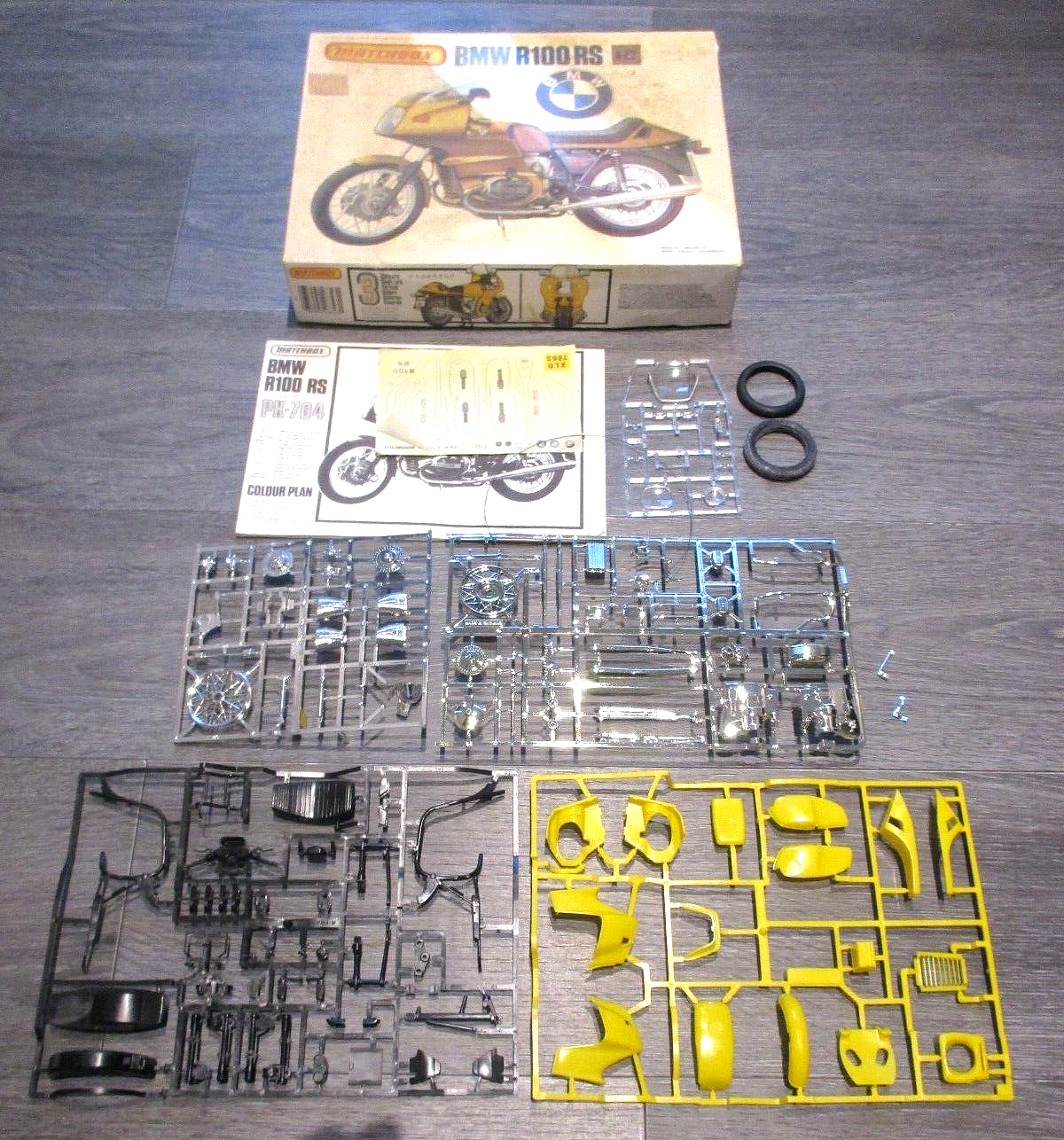 Matchbox 1:12 BMW R100 RS Motorcycle Vintage Model Kit PK-704 COMPLETE ...
