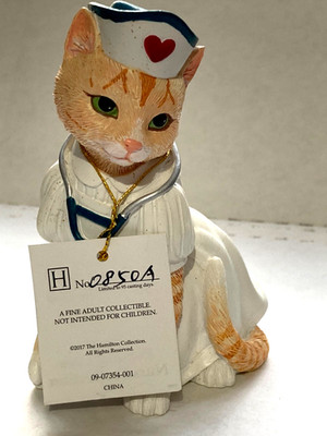 Tender Purring Care Nurse Collection Figurine