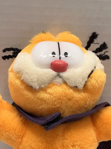 Vintage Fiesta Garfield Toy Plush Cat Cartoon Strip USA Funds 9 Inch Blue Cape - Picture 2 of 6