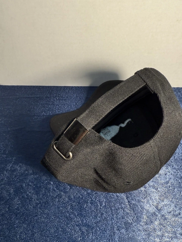 Sombrero negro Ford Mustang. Producto con licencia oficial.  Foto 4 de 4