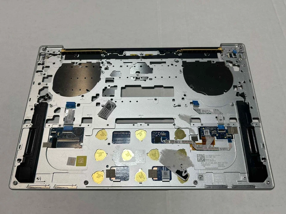 Белый подлинный Dell XPS 13 9340 Palmrest сенсорная панель верхний чехол RGPC2 0RGPC2 - Изображение 2 из 4