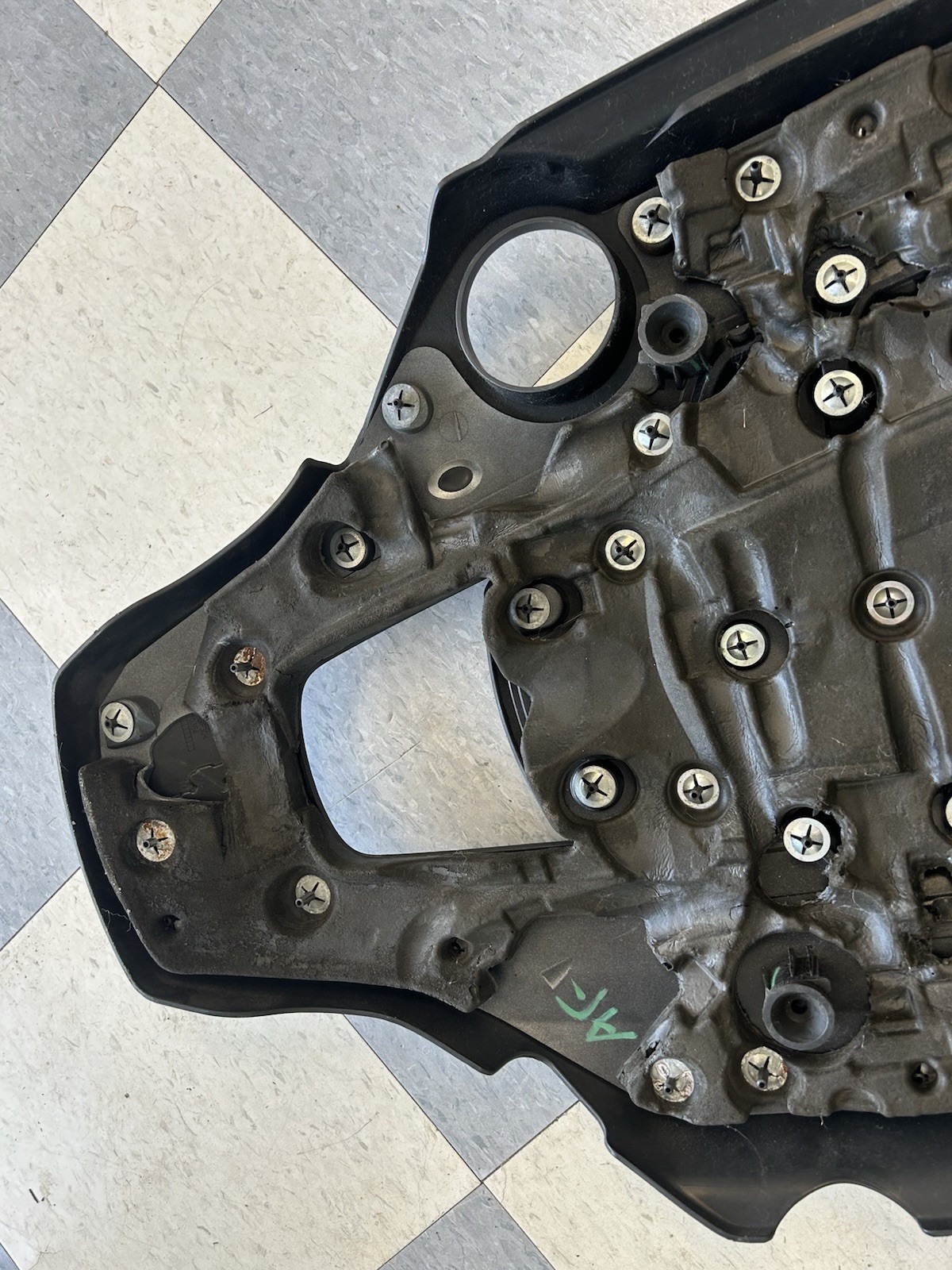 2014-2017 MASERATI GHIBLI 3.0L Upper Engine Top Cover