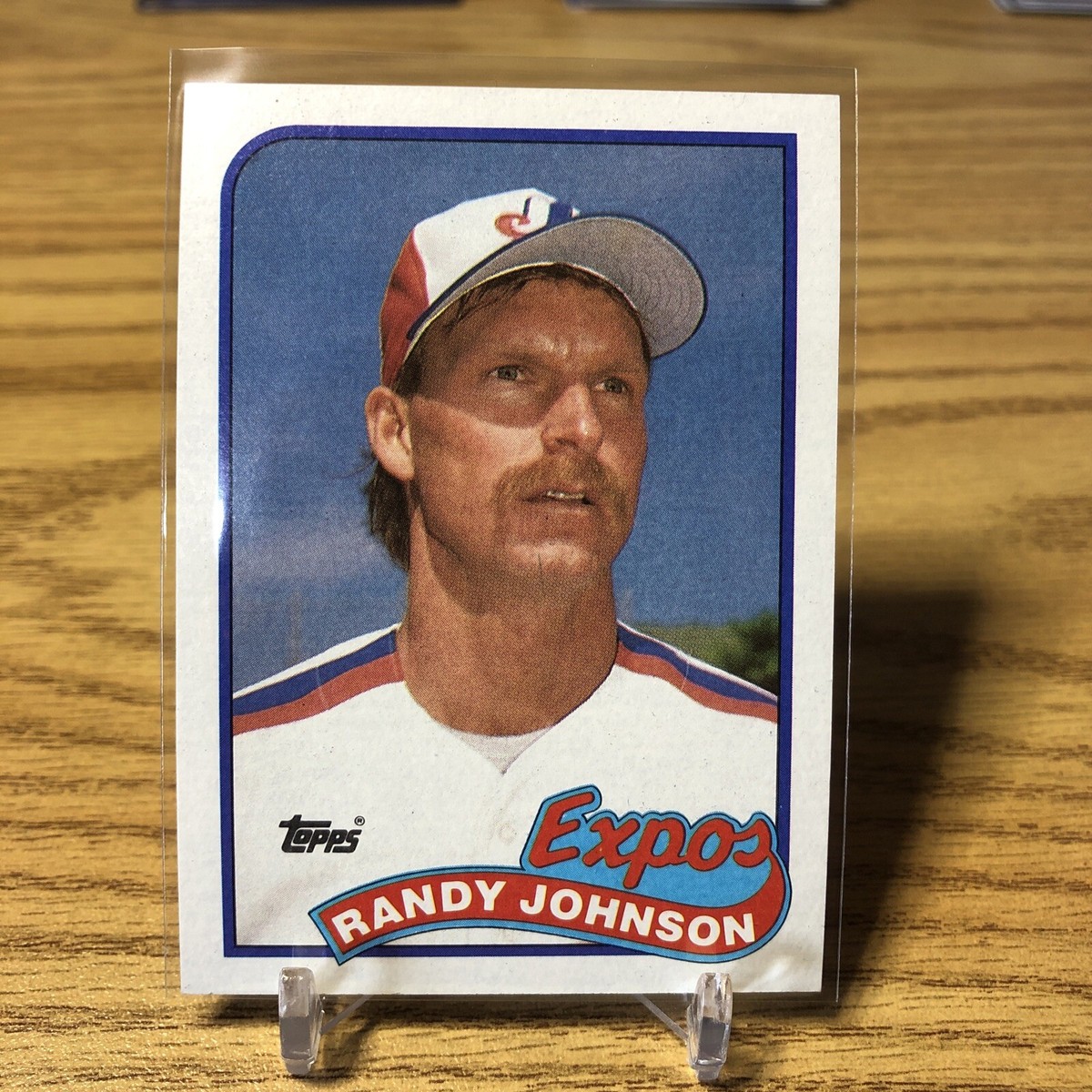 スポーツ選手 TOPPS DEFINITIVE 1989 Topps - #647 Randy Johnson Error (RC) | Blue Ink Line