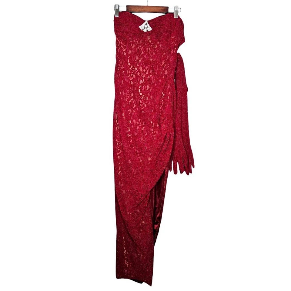 Maxi Vestido Nana Jacqueline Rojo Escarlata Terciopelo Sin Tirantes M Guantes Broche Cristal Foto 3 de 4
