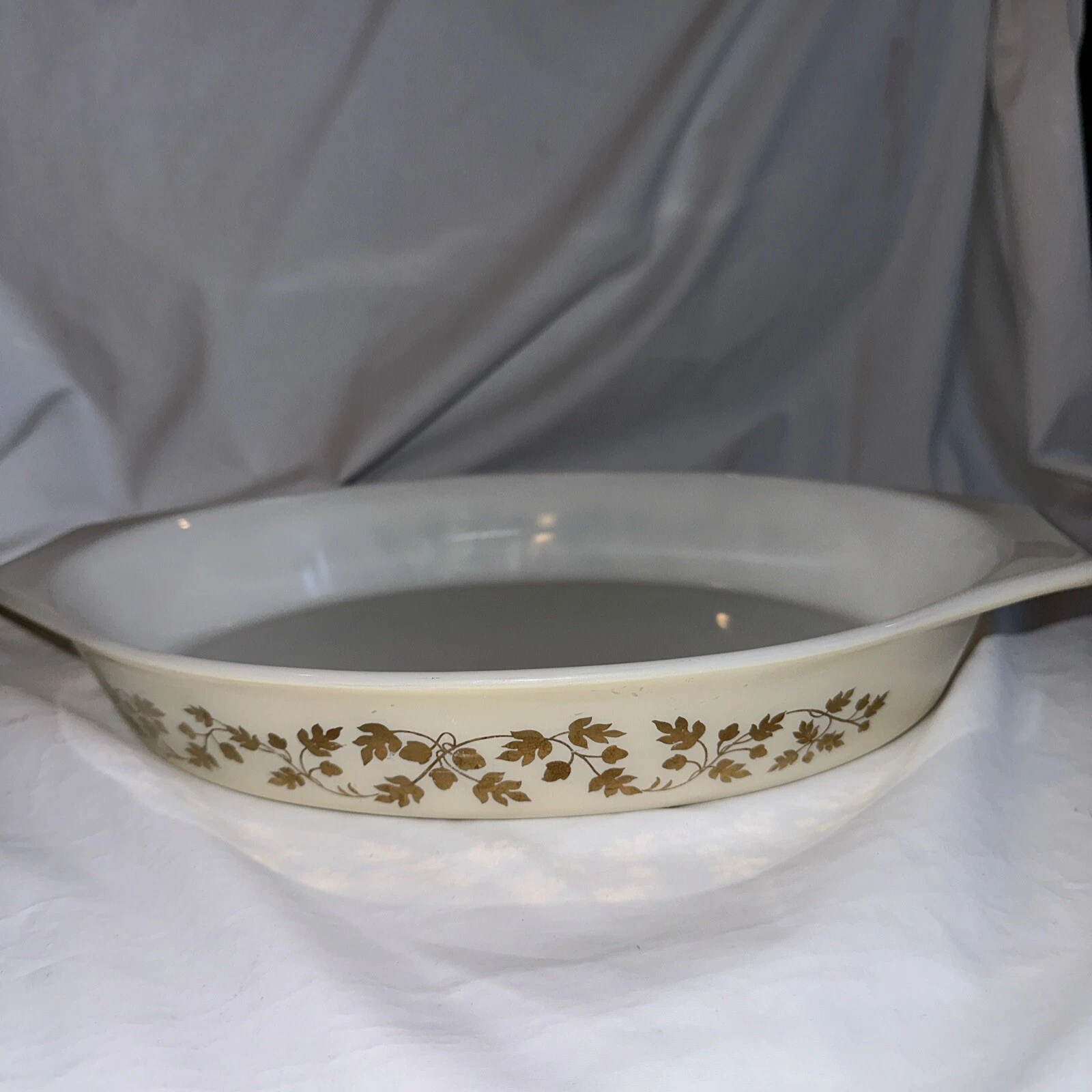 Vintage Pyrex Golden Acorn Casserole Dish 1 1 2 Quart 1960's FALL Design