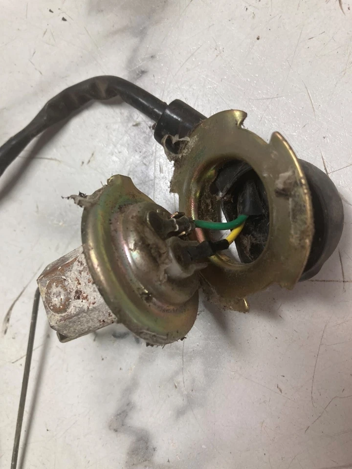 84 Honda NH125 NH 125 Aero Scooter Gas Sensor de nivel de combustible Unidad de envío Flotador Foto 3 de 4