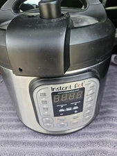Instant Pot Electric Pressure Cooker 6 Qt Model IP-DU 060 V3