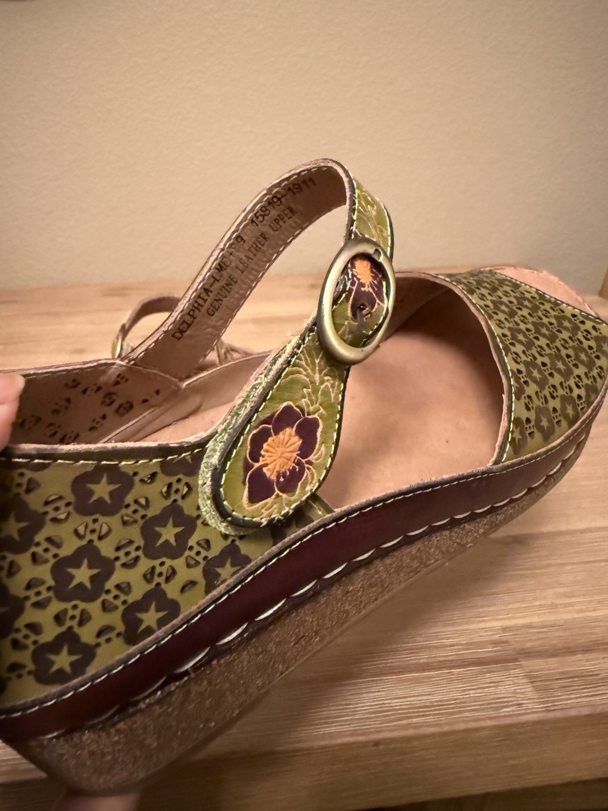 L’Artiste by Spring Step Delphia Green Floral Wedge Sandals Leather  39 / 8.5