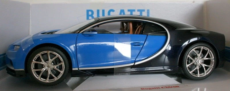 Burago 1/18 Scale 18-11040 - Bugatti Chiron - Blue & Black - Image 2 of 4