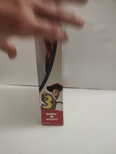 2009 Barbie Toy Story 3 Barbie Loves Woody Doll With Accessories & Keychain - Picture 8 of 9