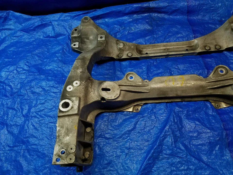 INFINITI Q50 Q60 RWD FRONT ENGINE SUB-FRAME CROSS MEMBER CRADLE # 52095 - Image 3 of 4