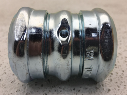 TK114A THOMAS AND BETTS 1.25 INCH COMPRESSION COUPLING ZINC PLATED STEEL - Picture 3 of 6