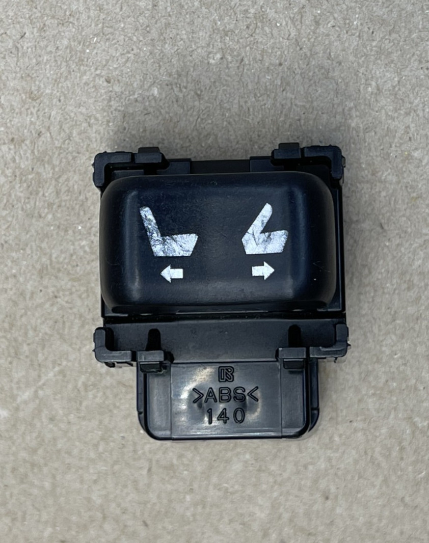 10-15 LEXUS IS250C IS350C FRONT RIGHT SEAT RECLINE CONTROL SWITCH  73172-53020