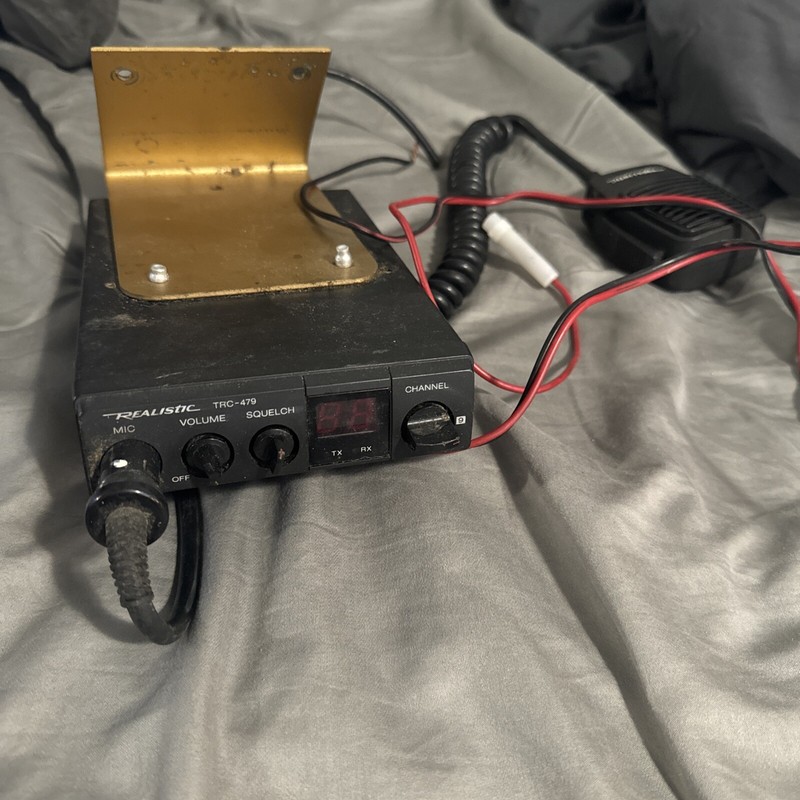 Realistic TRC-479 40 channel mobile CB Radio