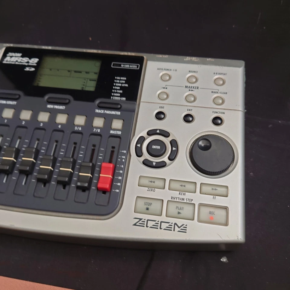 Zoom MRS-8 Digital Multi Track Recorder Portable Studio from Japan Junk - Image 4 of 4