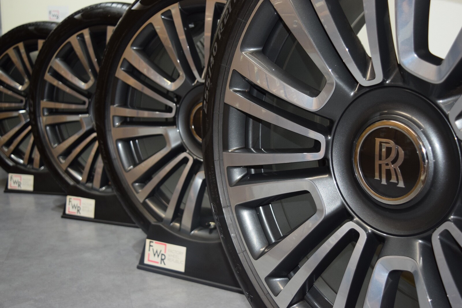 21" ROLLS ROYCE GHOST FACTORY OEM WHEELS AND TIRES RIMS 2021 2022 2023 5X112 21