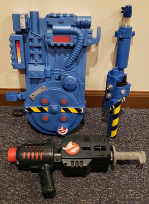 2020 Hasbro Ghostbusters Proton Pack With Proton Blaster & 1984 GhostPopper Lot