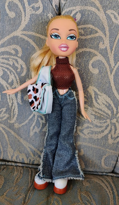 Bratz Cloe Doll Original 2001 Edition MGA Entertainment