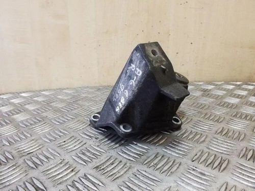 AUDI A6 Avant 4A, C4 Getriebehalter 4A0399114F 2.30 Petrol 98kw 1994 26208557