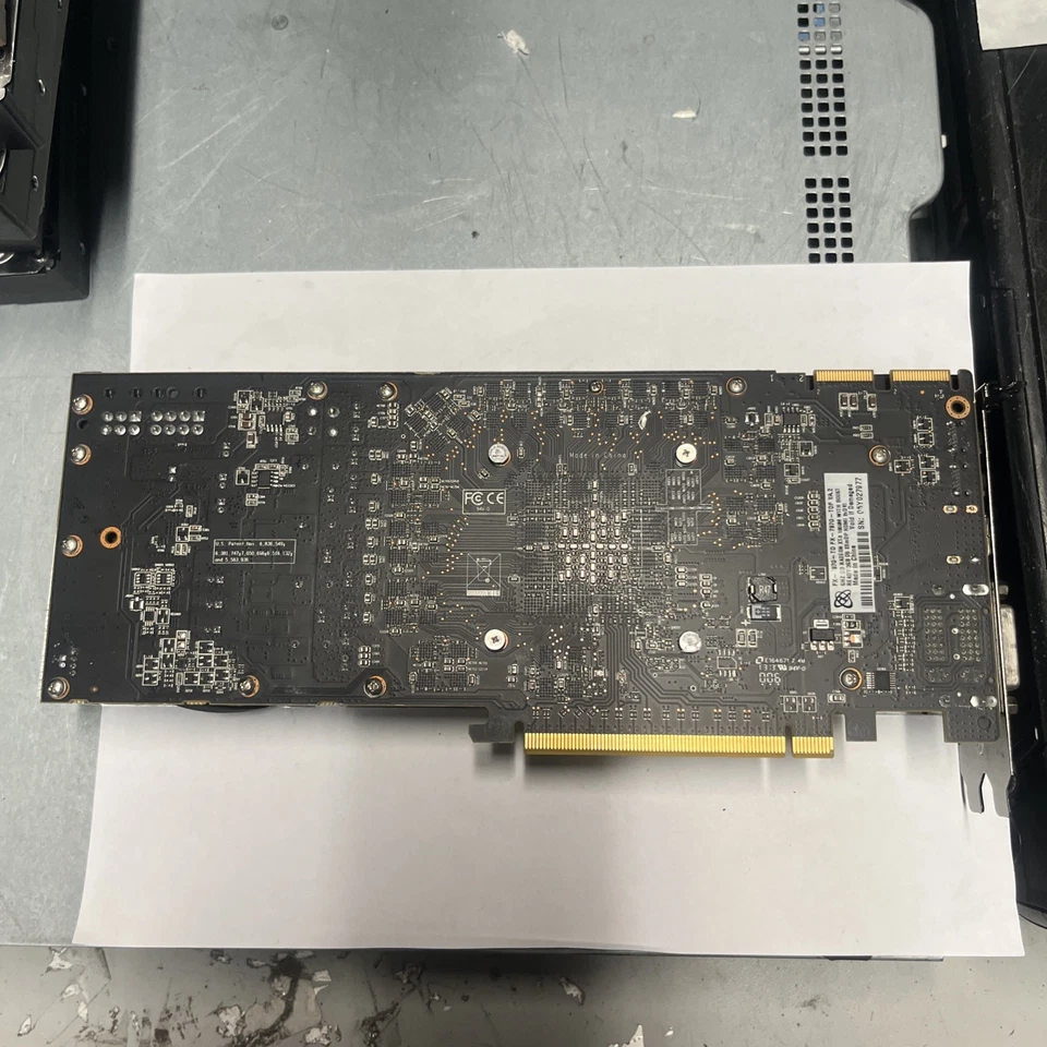 XFX R7900 Ghost Thermal Technology AMD Radeon 7970 D5 3GB HDMI 2x DVI 2x Mini DP - Image 3 of 4