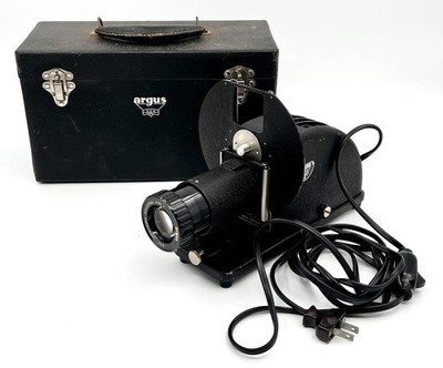Vintage Argus Slide Projector Black Made in USA 4in. Projection Anastigmat f/3.5