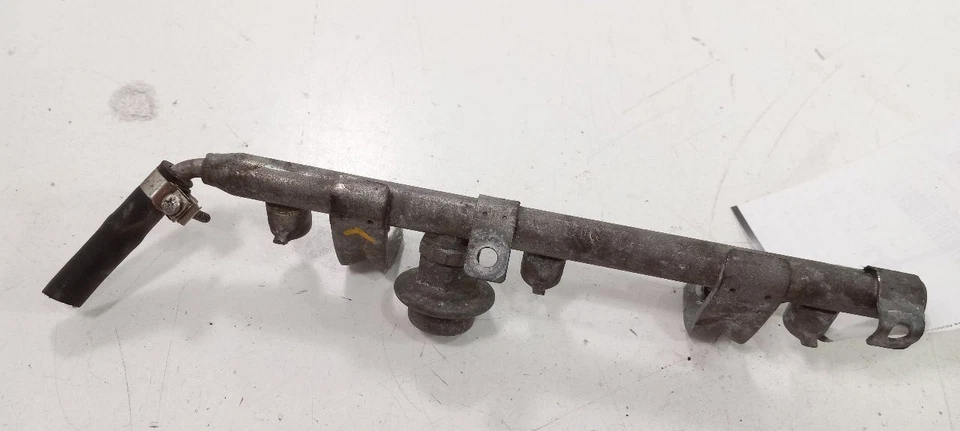 Barra de montaje de inyector de inyección de riel de combustible Subaru Tribeca 2010 2011 2012 2013 Foto 3 de 4