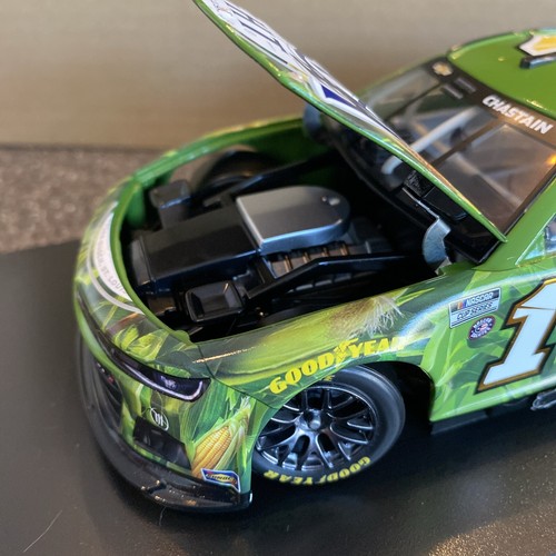 ROSS CHASTAIN 2024 BUSCH LIGHT FARMERS 1/24 ARC DIECAST - Picture 16 of 20