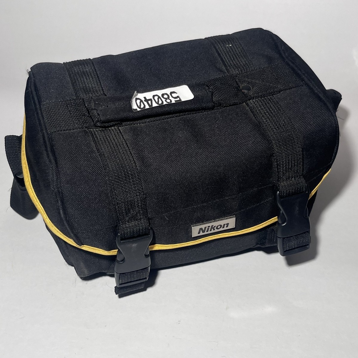 Nikon D3000 With 18-55mm Lens, Case, and Strap | eBay