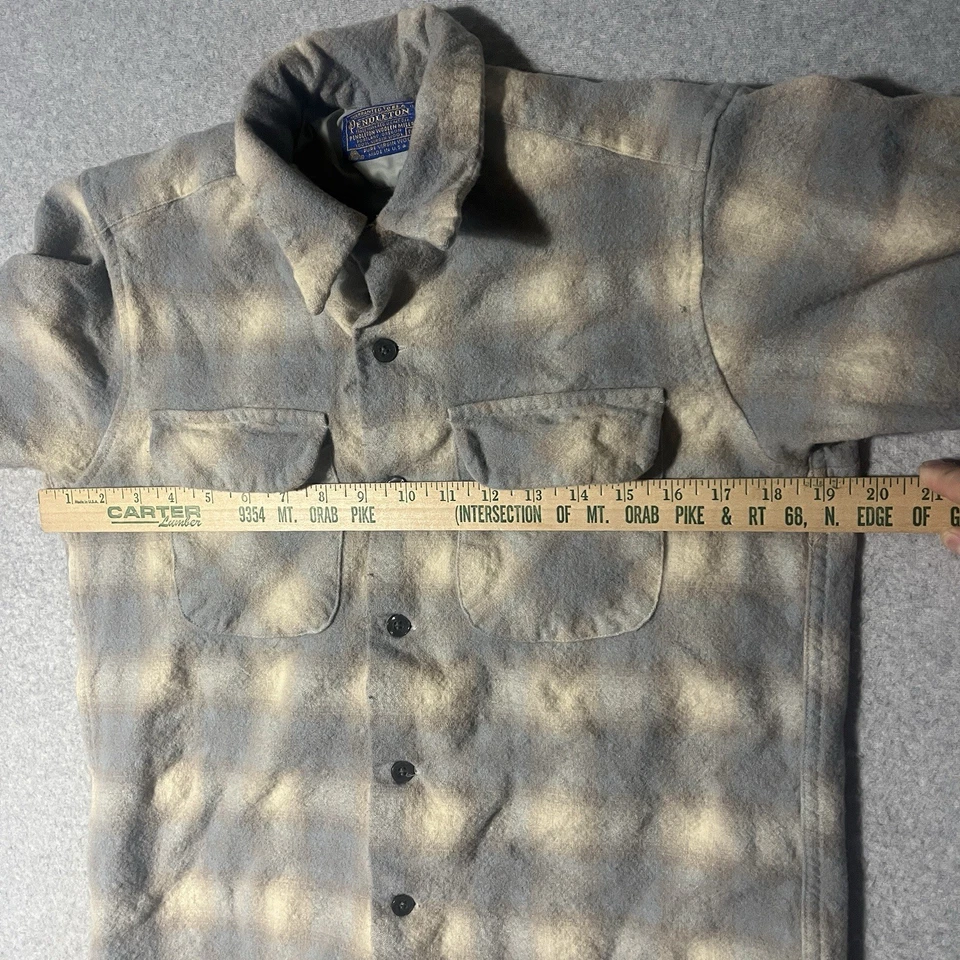 Camisa Pendleton Vintage Para Hombre Gris Mediana Abotonada Sombra Cuadros Tabla Franela Foto 2 de 4