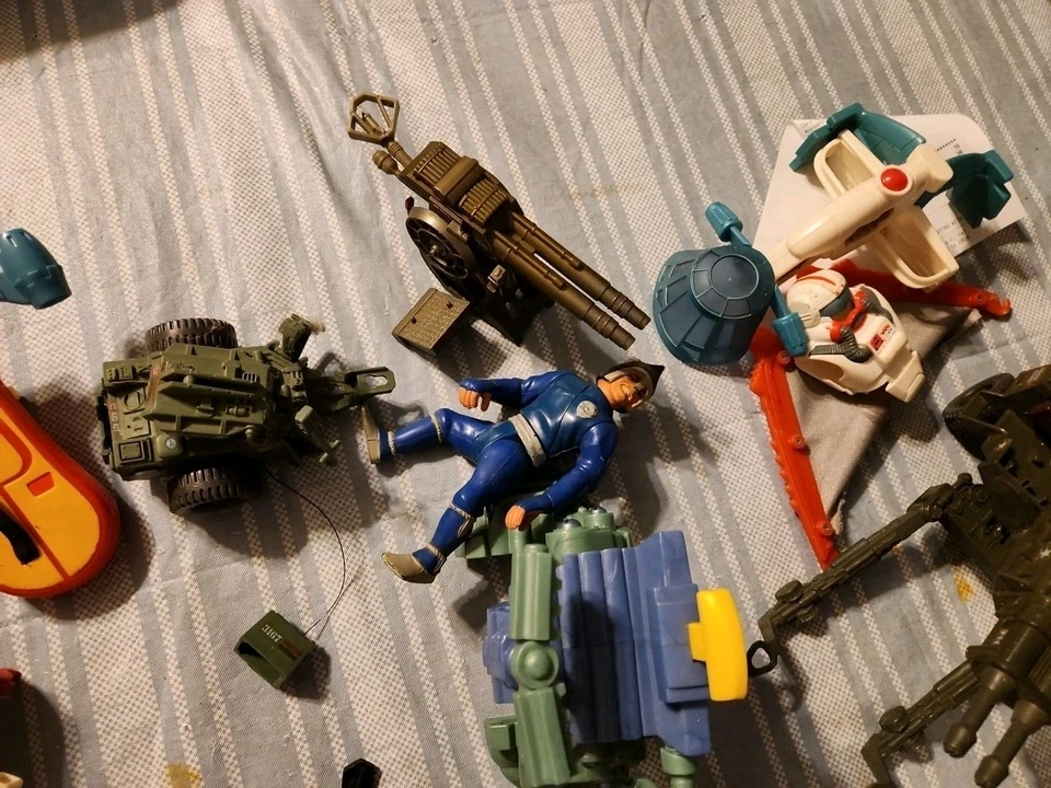 Gran Lote de Figuras, Piezas, Armas, Accesorios y Vehículos GI Joe Foto 4 de 4